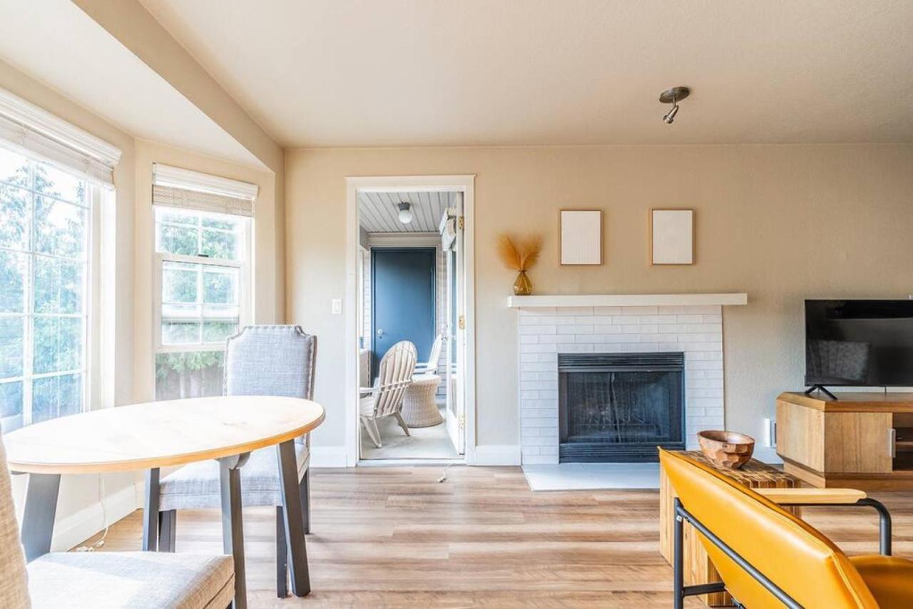 Modern And Spacious Apartment- Gym, Wifi, Free Parking Seattle Eksteriør billede